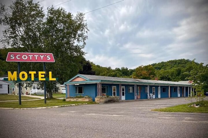 Hotel 53 of 53