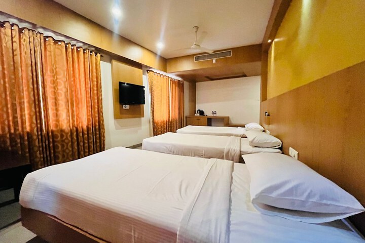 Room 6 of 55