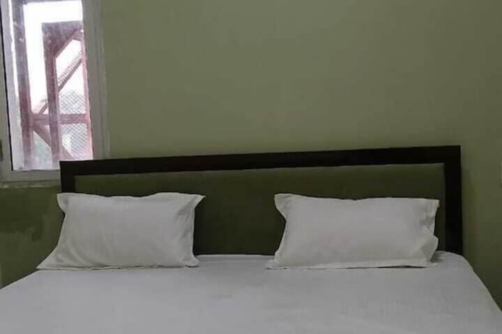 Room 6 of 19