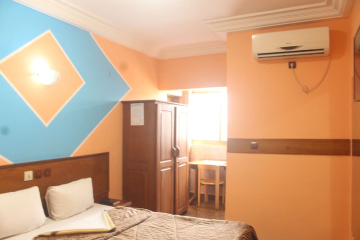 Room 23 of 55