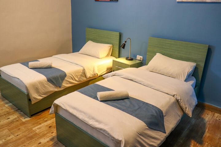 Room 7 of 114