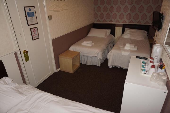 Room 17 of 31