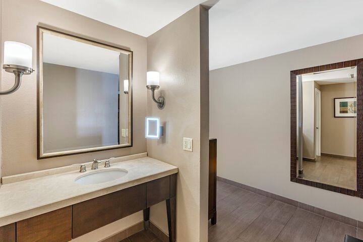 Bathroom sink