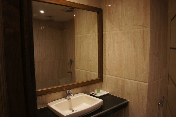 Room 17 of 41