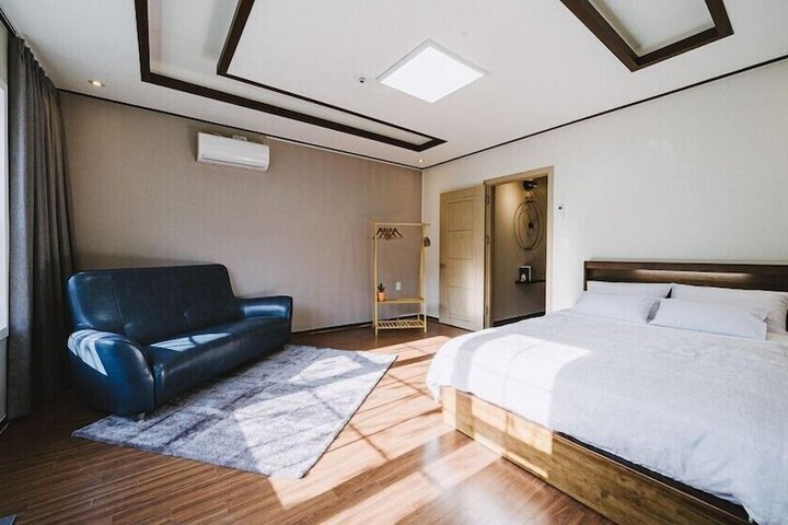 Room 42 of 120
