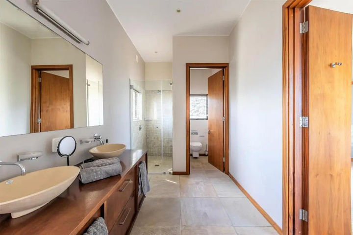 Room 7 of 15