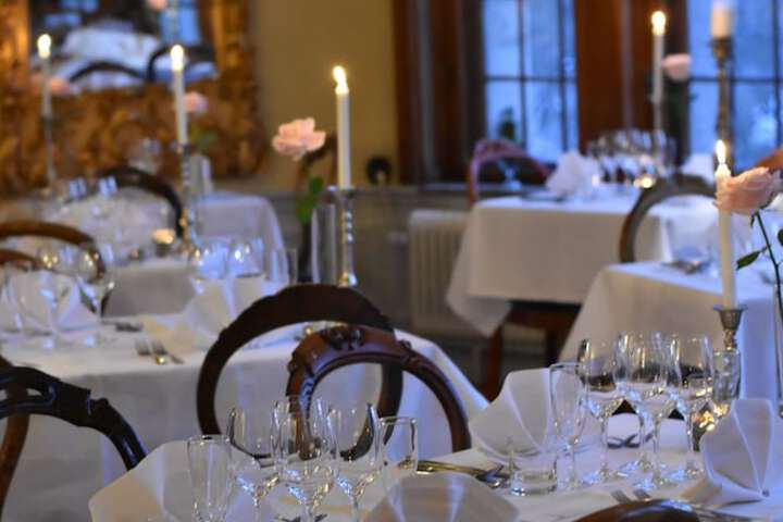 Dining 16 of 45