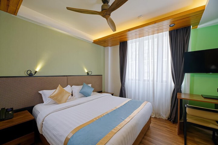 Room 9 of 19