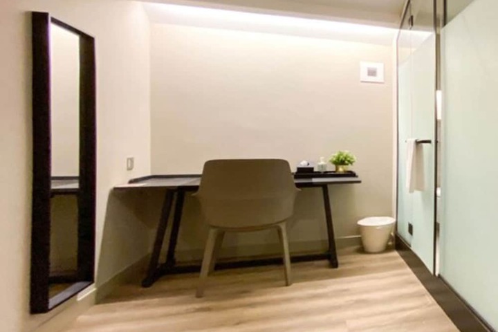 Room 10 of 74