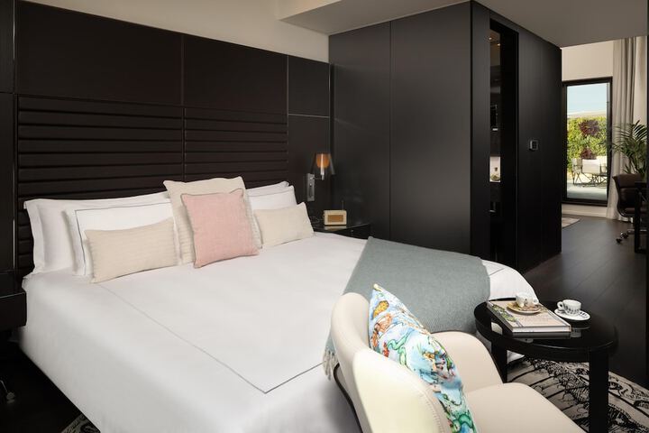 Room 35 of 171