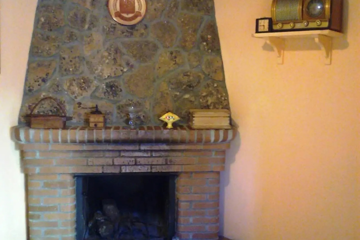 Room 11 of 14