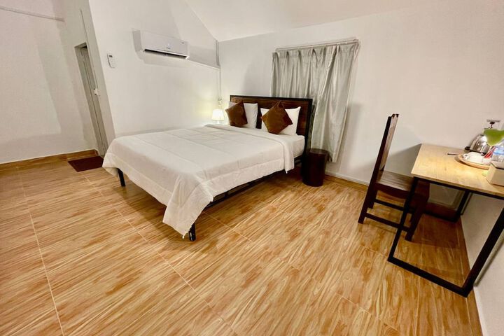 Room 6 of 151