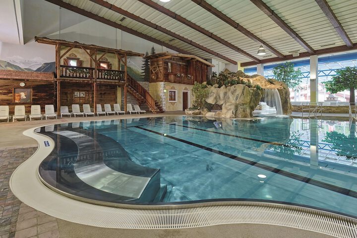 Pool 24 of 52