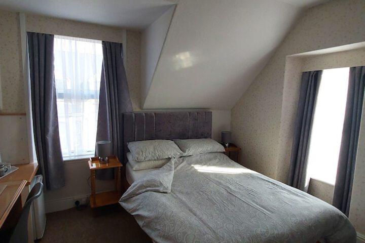 Room 26 of 49