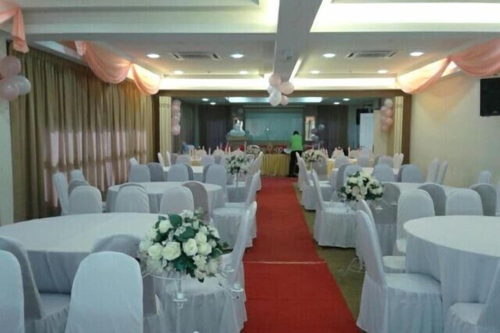 Ballroom/Hall 30 of 38