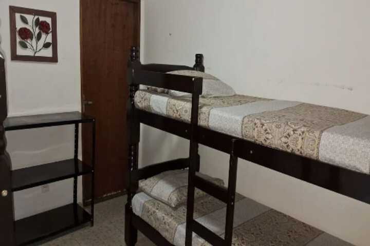Room 8 of 40