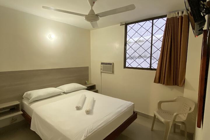 Room 8 of 31
