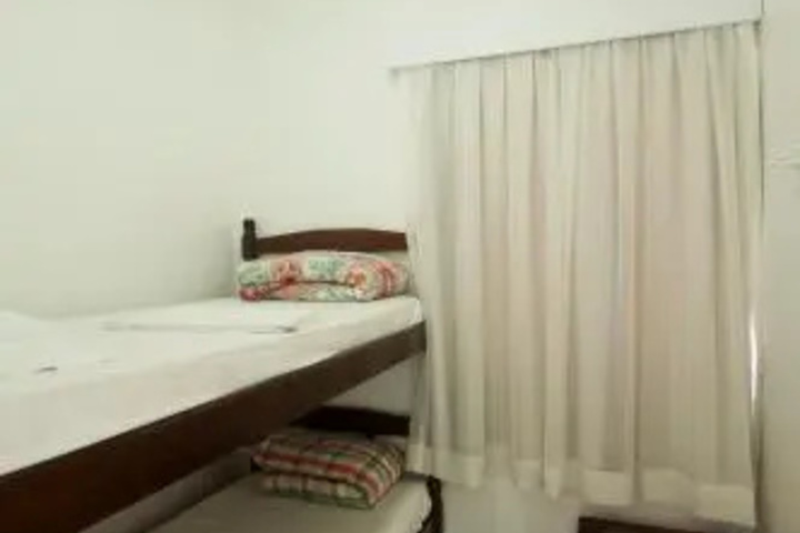 Room 4 of 12