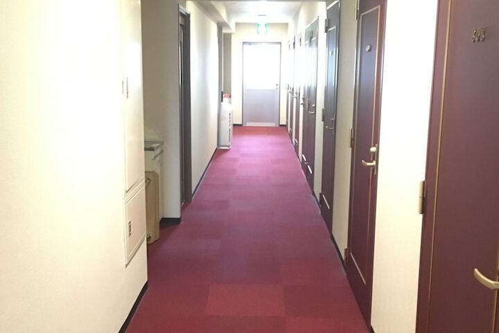 Ballroom/Hall 28 of 30