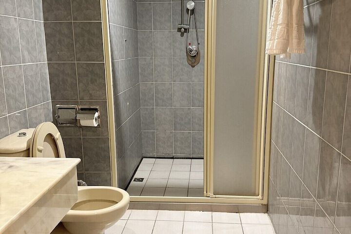 Room 31 of 46