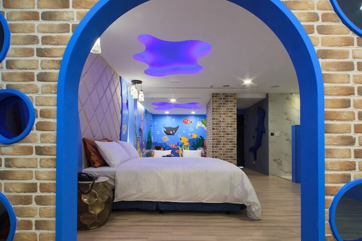 Room 27 of 75