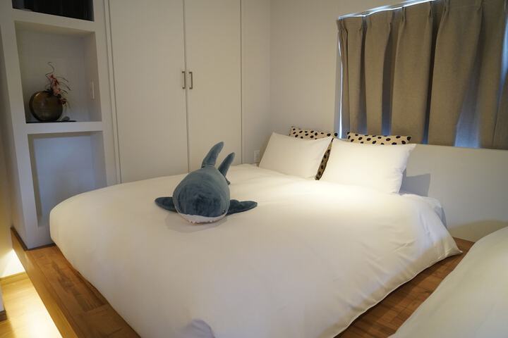 Room 80 of 149