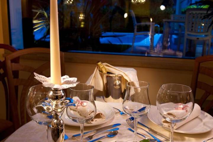 Dining 81 of 106