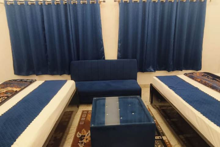 Room 5 of 14