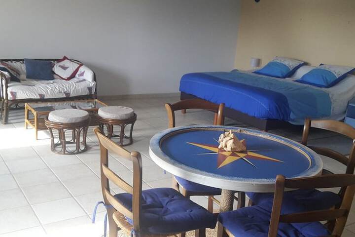 Room 8 of 8