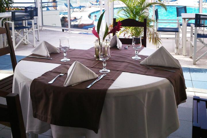 Dining 43 of 69