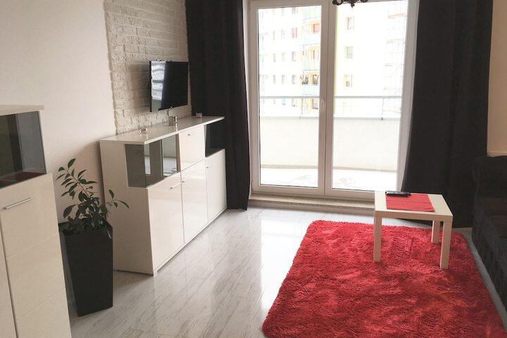 Room 4 of 113