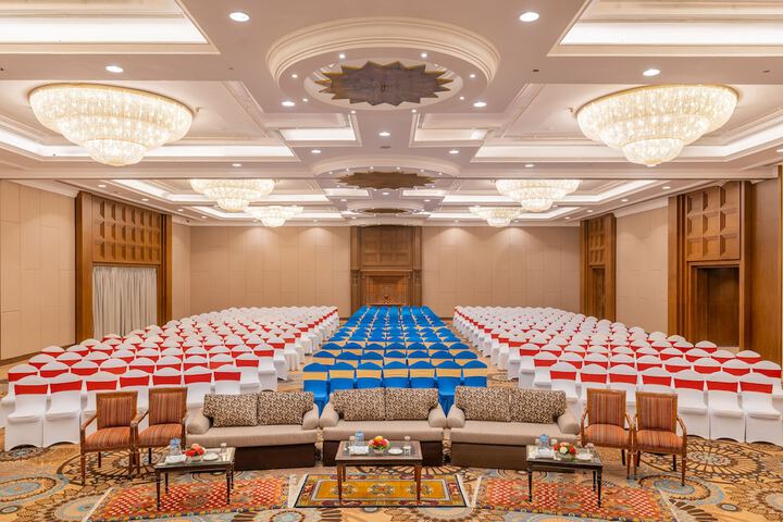 Ballroom/Hall 139 of 172