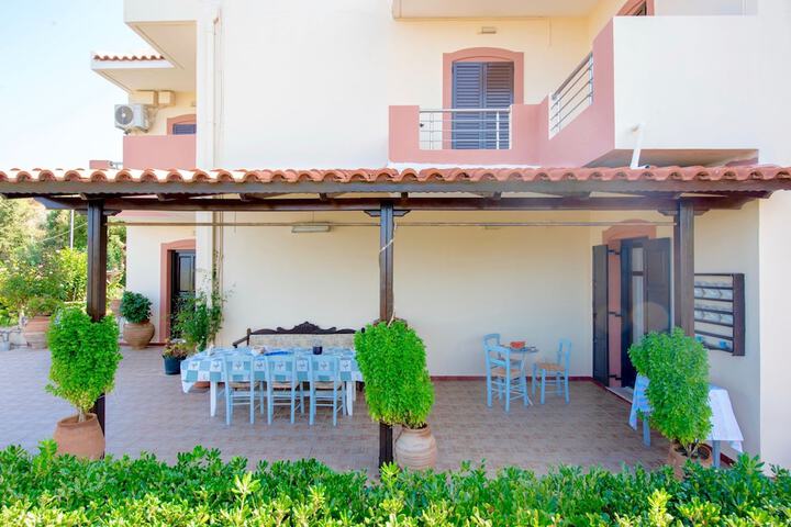 Hotel Exterior 44 of 52