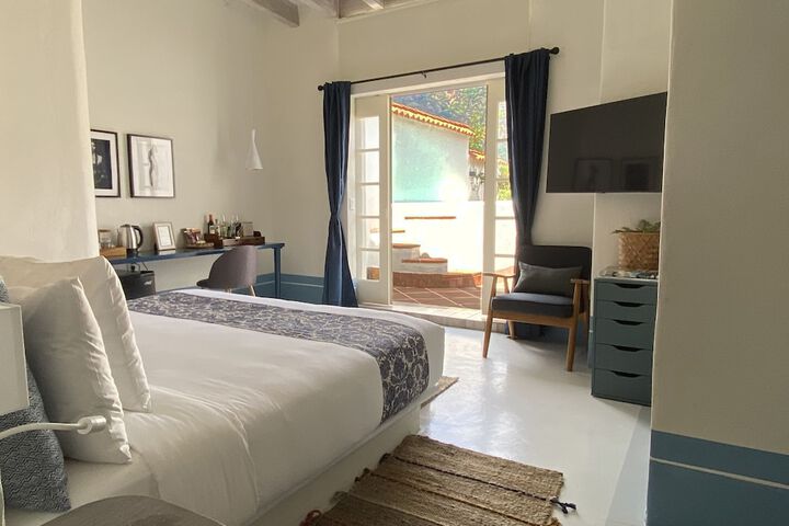 Room 3 of 144