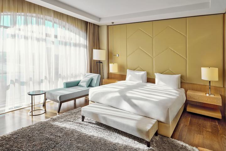 Room 13 of 85