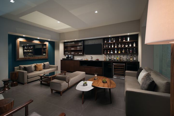 Concierge desk