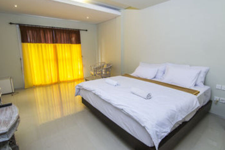 Room 17 of 40