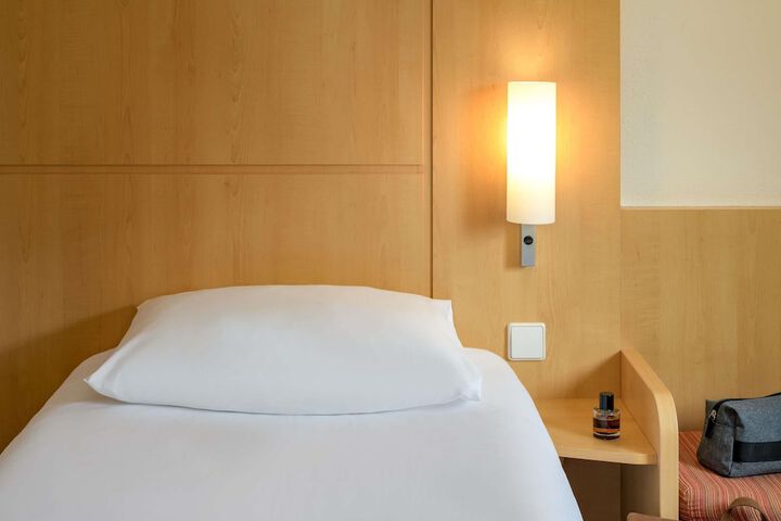Room 18 of 70