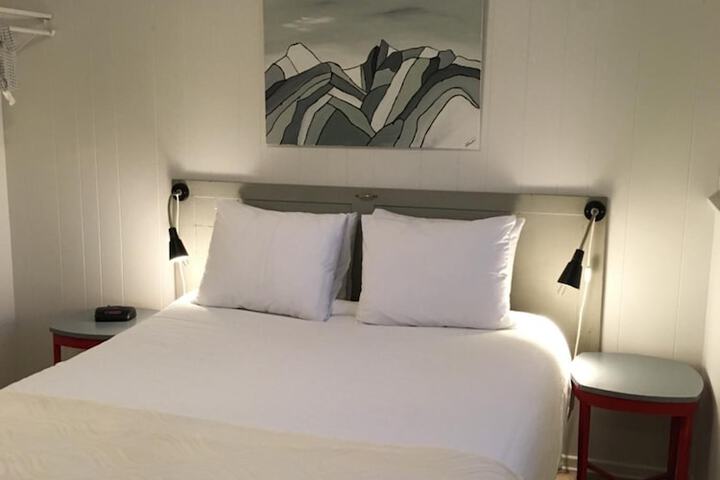 Room 13 of 60