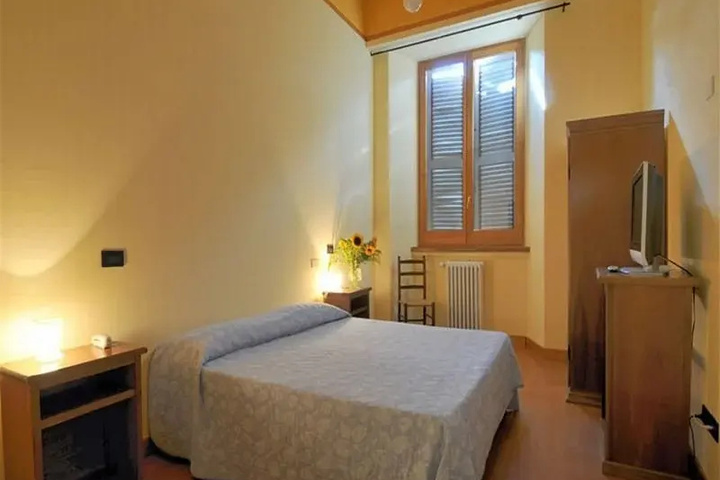 Room 3 of 6