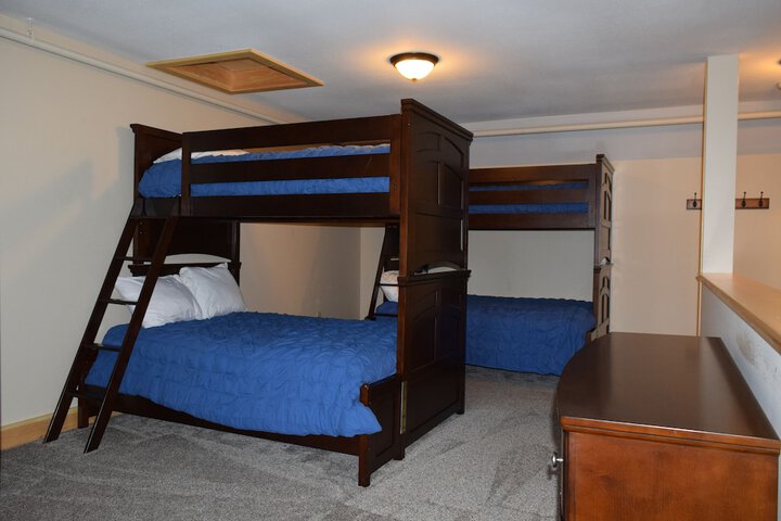 Room 6 of 37