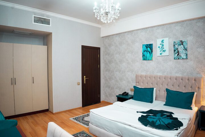 Room 33 of 113