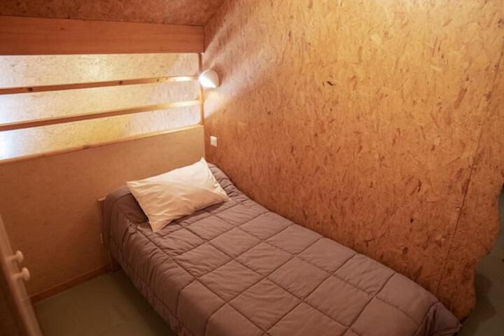 Room 9 of 81