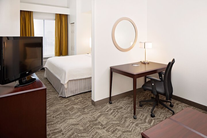 Room 9 of 25