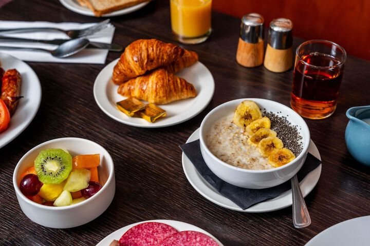 Breakfast/Coffee Service 66 of 167