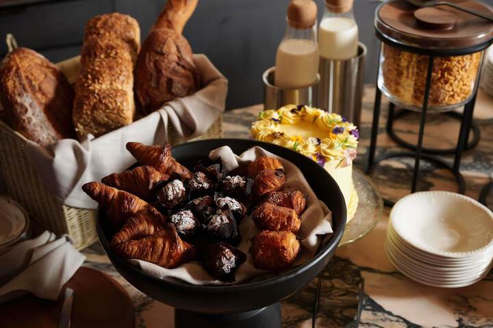 Breakfast/Coffee Service 52 of 81