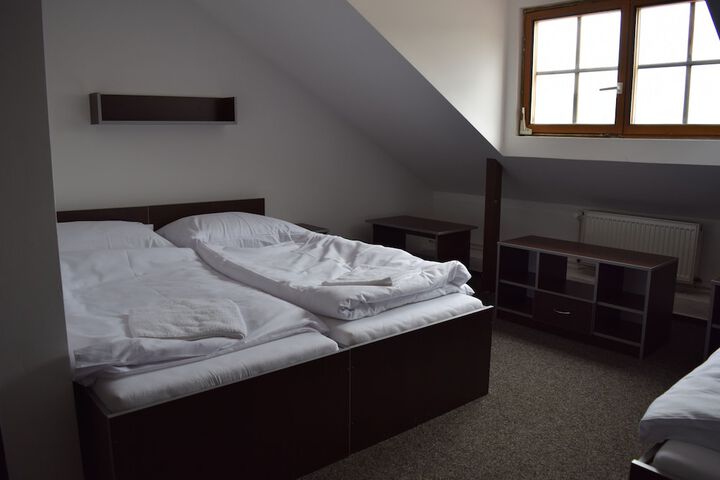 Room 37 of 90