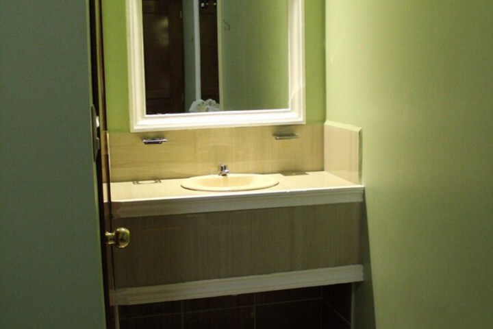 Room 30 of 47