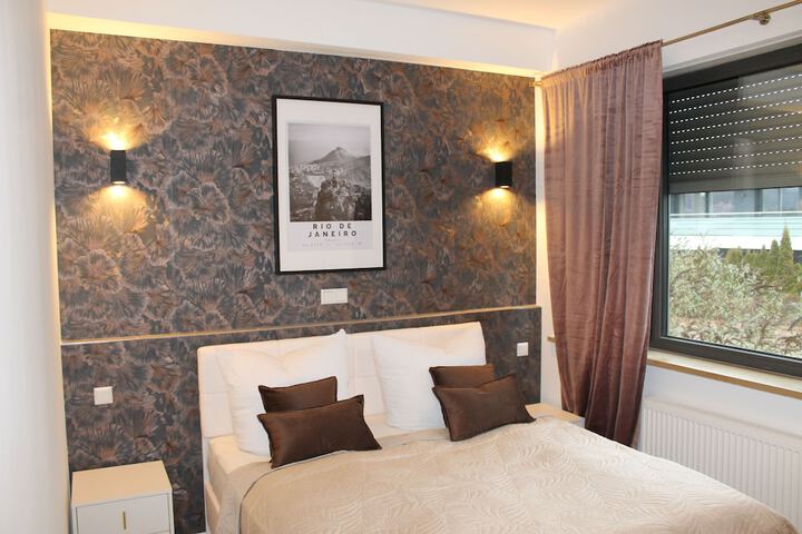 Room 7 of 15