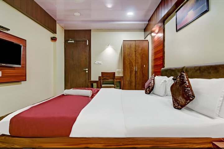 Room 8 of 26